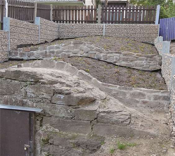 Die Brunnenstube Westum mit Fertigstellung des oberen Teilstückes. privat
