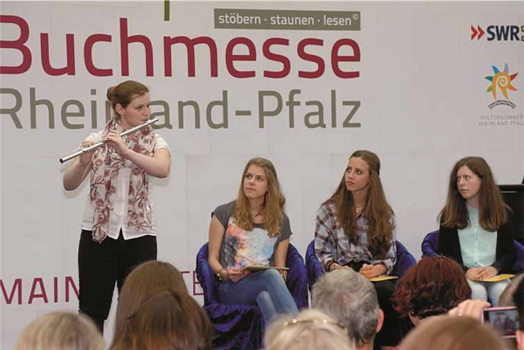 Die Buchmesse soll vor allem bei jungen Menschen die Lust am Buch und Lesen fördern. Stefan Sämmer