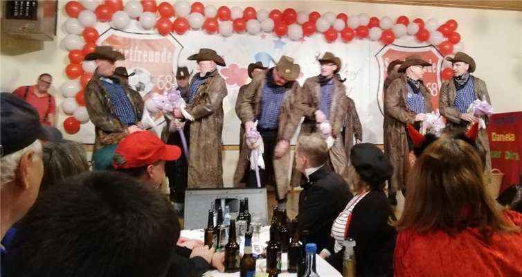 Die Bühnebützer bei ihrem bejubelten Auftritt.