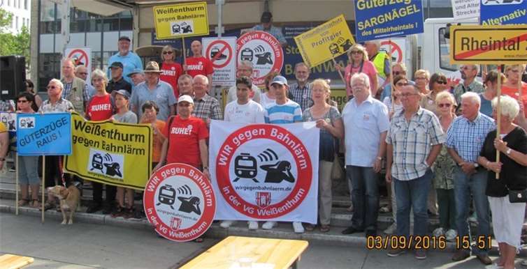 Die Bürgerinitiative aus Weißenthurm war erneut mit zahlreichen Teilnehmerinnen und Teilnehmern bei der Demo vertreten.Hermann Winter