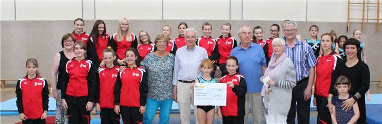 Die Bürgerstiftung Bad Ems konnte dem Turnverein Bad Ems eine großzügige Spende überreichen.Privat