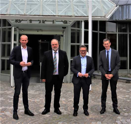 Die Bundestagsabgeordneten Thorsten Rudolph und Dennis Rohde informierten sich bei Prof. Michael Hollmann und Björn Deicke über das Bundesarchiv. Foto: Wahlkreisbüro Dennis Rohde / Tom Schröder