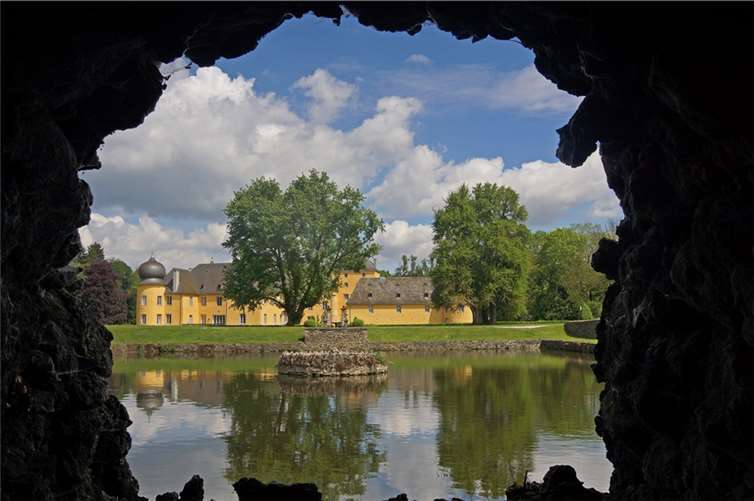 Die Burg Gudenau gehört zu den Wachtberger Glanzlichtern, die in der Bilderreise betrachtet werden können.privat