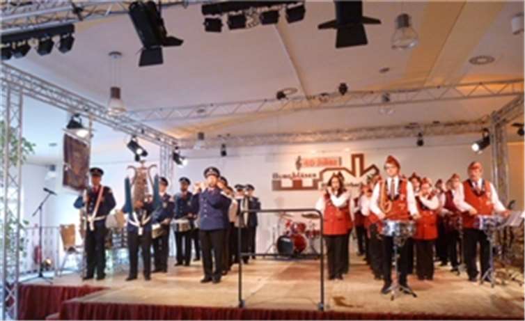 Die Burgbläser Rheinbreitbach feierten mit Freunden ihr 40. Jubiläum.Privat