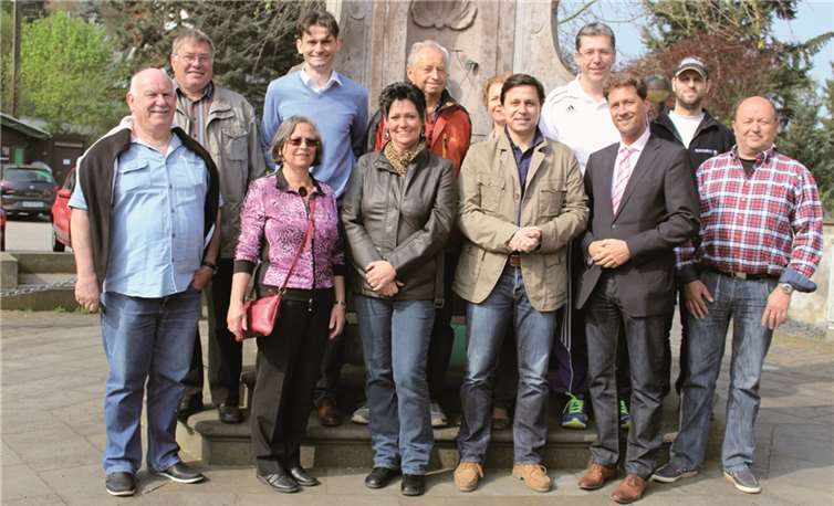 Die Burgbrohler CDU traf sich kürzlich zur Ortsbegehung.privat