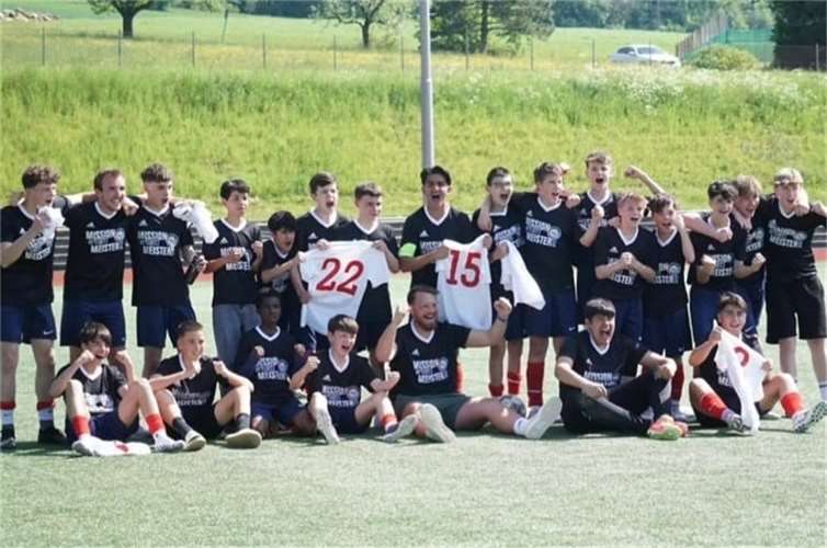 Die C-Jugend der JSG Erpel/Unkel nach dem entscheidenden Spiel  Foto: privat