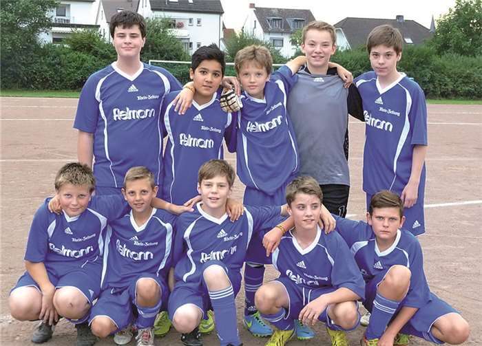 Die C-Junioren der JSG Burgbrohl. Stehend (v.l.): Christian Geiß, Sümer Coskun, Hagen Klein, Enrico Damiani, Maximilian Geiß. Kniend (v.l.): Lukas Klein, Maurice Müller, Cornelius Kasper, Patrick Heimerl, Joshua Müsgen. privat