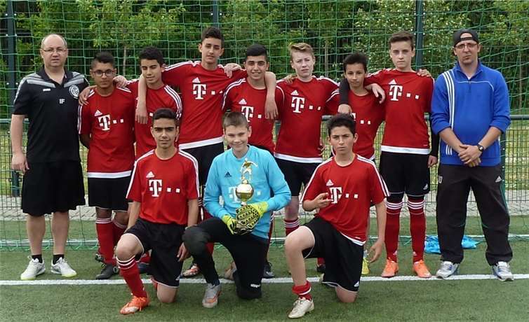 Die C-Junioren des SV Rot-Weiß Merl verpassten nur knapp den Turniersieg.privat