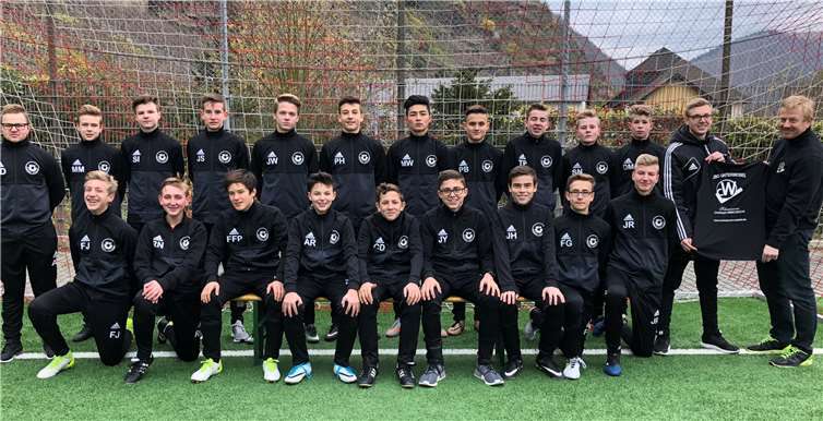 Die C-Junioren im neuen Outfit.privat