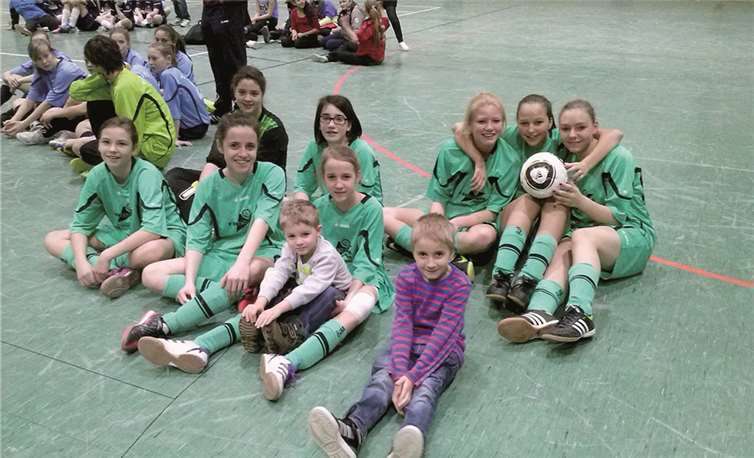 Die C-Juniorinnen belegten bei den Kreismeisterschaften im Hallenfußball den vierten Platz. privat