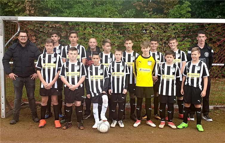 Die C3-Jugend des SC Bendorf-Sayn in ihren neuen Trikots. Foto: privat