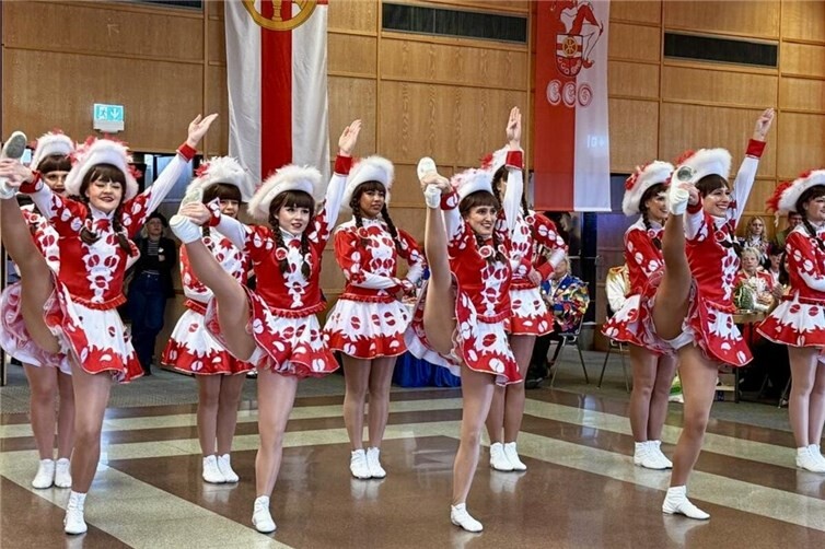 Die CCO- Tanzgarde präsentierte ihren Gardetanz.