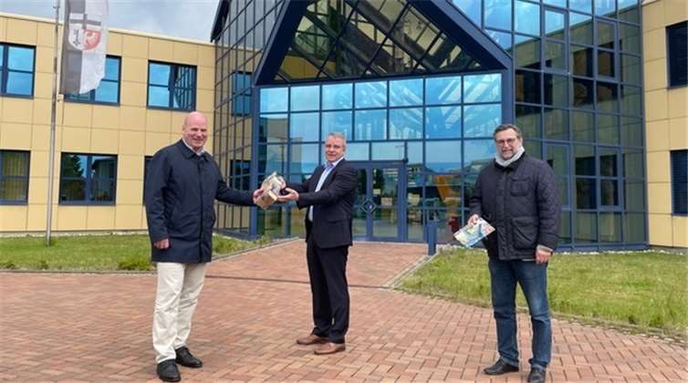 Die CDU-Fraktion des Rheinbacher Stadtrats verabschiedete sich dankend von Hannes Dorow. Foto: CDU-Fraktion