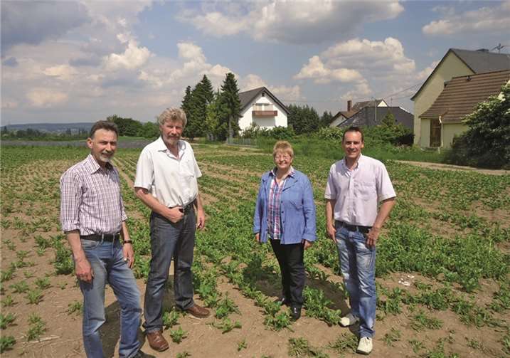 Die CDU-Fraktionsvorsitzende Anne Schumann-Dreyer betonte bei einem Ortstermin in Bubenheim, dass die Christdemokraten am Ziel festhalten, in Bubenheim ein attraktives Wohngebiet zu erschließenprivat