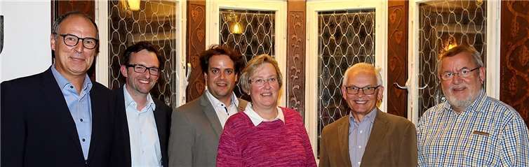 Die CDU-Kandidaten für die Wahl des Kreistages 2019 – v.l. Arnold Hoffmann, Michael Korden, Thomas Sebastian, Kirsten Lenz, Udo Seifen und Udo Stratmann. Foto: Dreschers