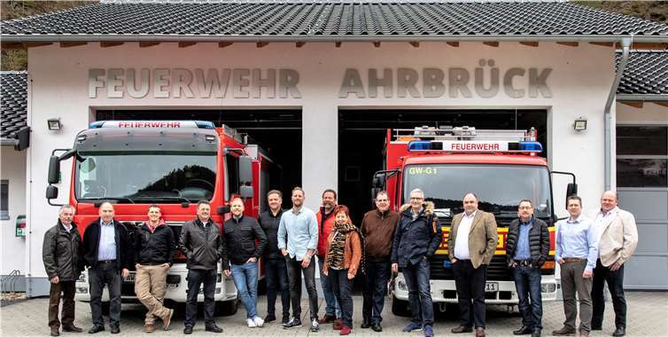 Die CDU-Kandidaten informierten sich bei der Feuerwehr in Ahrbrück. Foto: privat