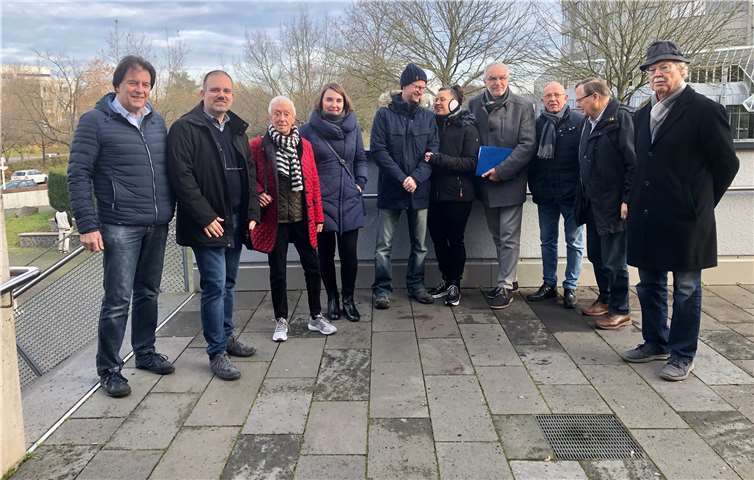 Die CDU Karthause während der Ortsteilbegehung mit Baudezernent Bert Flöck.Quelle: CDU Karthause