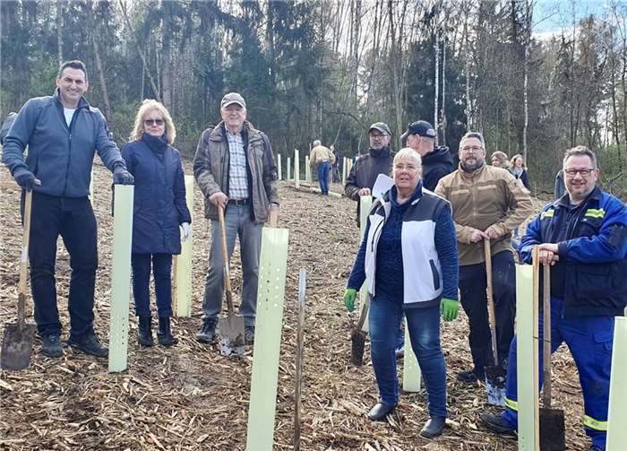 Die CDU Kettig im Zukunftswald. Foto: privat