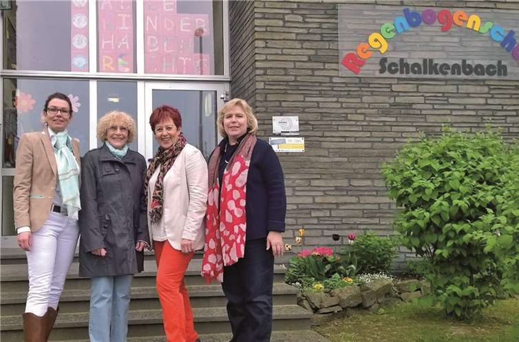 Die CDU-Kreis-Frauen Union machte sich an der Regenbogenschule ein Bild von der aktuellen Lage. Privat