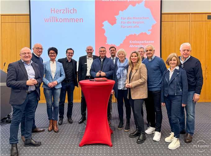 „Die CDU-Kreistagsfraktion im Austausch mit Guido Mombauer“.  Foto: Foto: M. Schneider