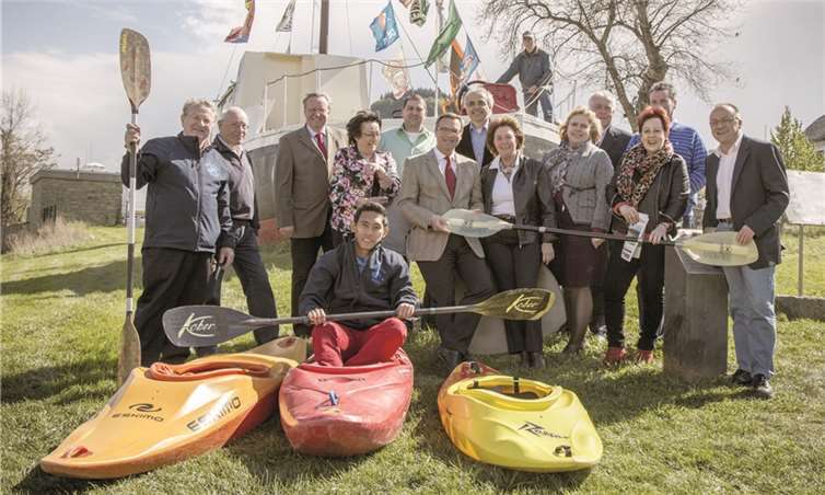 Die CDU-Kreistagskandidaten informierten sich in Brohl-Lützing bei den Wassersportlern.privat