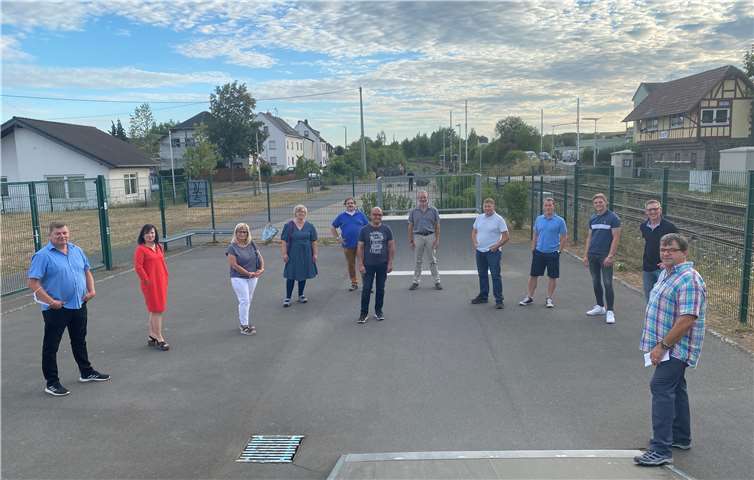 Die CDU Kruft überzeugte sich vor Ort von der gelungenen Sanierung der Anlage. Foto: CDU Kruft