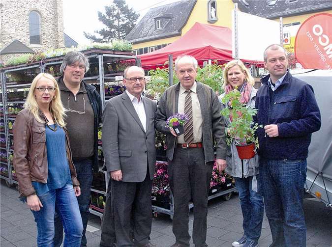 Die CDU-Vorstandsmitglieder (v. l.) Christine Kersten, Michael Enchelmeier, Michael Kessler, Bernhard Wiemer, Betty Tietz-Enchelmeier und Christoph Helling. privat