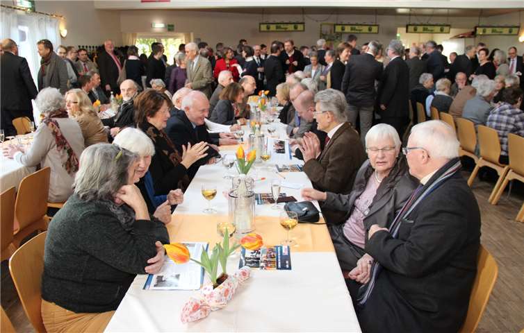 Die CDU Wachtberg lädt zu einem geselligen Beisammensein und informativen Gesprächen ein.  F. Jäger