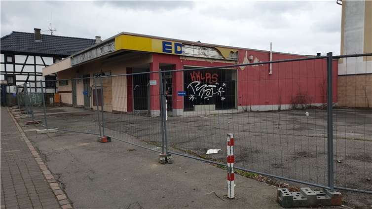 Die CDU fordert die Beseitigung des ehemaligen EDEKA-Gebäudes in Buschhoven. Foto: privat