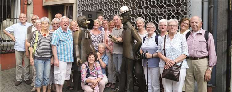 Die Cäcilianer verbrachten einen schönen Ausflug und trafen auch „Tünnes und Schäl“.Privat