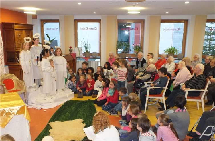 Die Cafeteria „Klosterklause“ im Altenzentrum St. Johannes war bei der Abschlussveranstaltung der „Nette-Piraten“ bis auf den letzten Platz gefüllt. Altenzentrum St. Johannes, Mayen