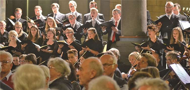 Die Cappella Lacensis und die Neue Rheinische Philharmonie machten die beiden Abende zu einem unvergesslichen Erlebnis.
