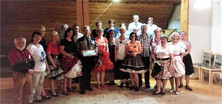 Die Ceramic Dancers besuchten über Pfingsten einen bayrischen Square Dance Club. Fotos: privat