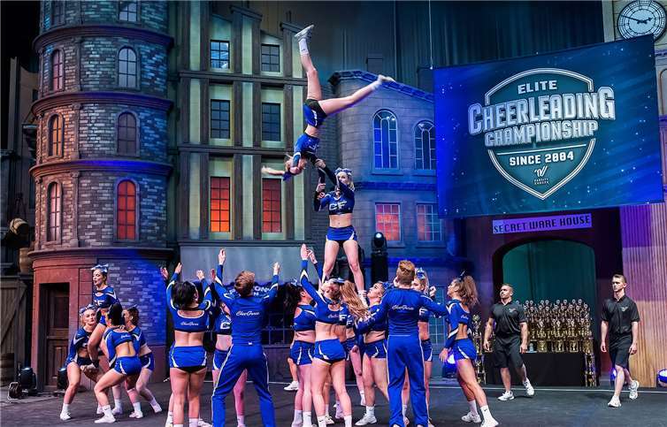 Die Cheerleader der CTG und Marco Daniels hoffen auf breite Unterstützung und viele Spenden auf der Plattform vbkm.viele.schaffen-mehr.de.  Coblenzer Turngesellschaft/Kai Myller