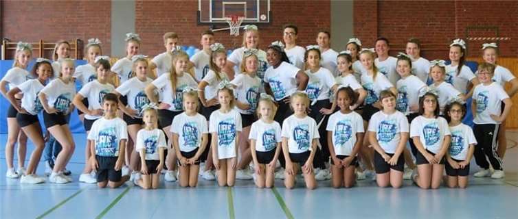 Cheerleader fahren zur Meisterschaft nach Düsseldorf Die Cheerleader des Post SV werden in Düsseldorf ihr bestes geben. Privat