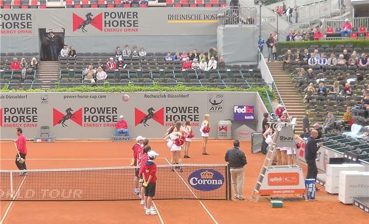 Die Cheerleader unterhielten das Publikum in der Pause. privat