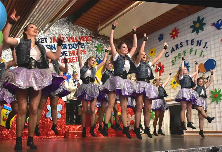Die Chicas Locas vom MöhnenvereinEhlscheid sprangen hoch bei ihrem Showtanz.