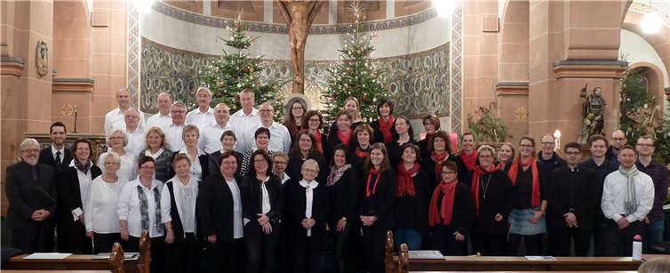 Die Chöre und Solisten boten ein musikalisches Weihnachtsrepertoire vom Feinsten. privat