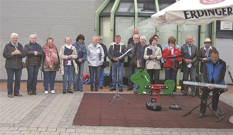 Die Chorgemeinschaft „Die Brücke“ beteiligte sich an den Meckenheimer Kulturtagen und erfreute die Zuhörer mit ihren Darbietungen. Privat