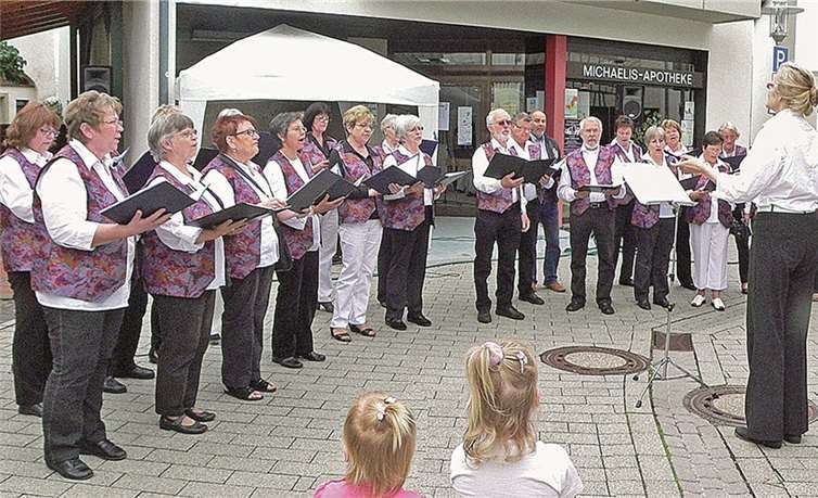Die Chorgemeinschaft „Die Brücke“ legte bei der „Dorfkultur“ einen glänzenden Auftritt hin.privat