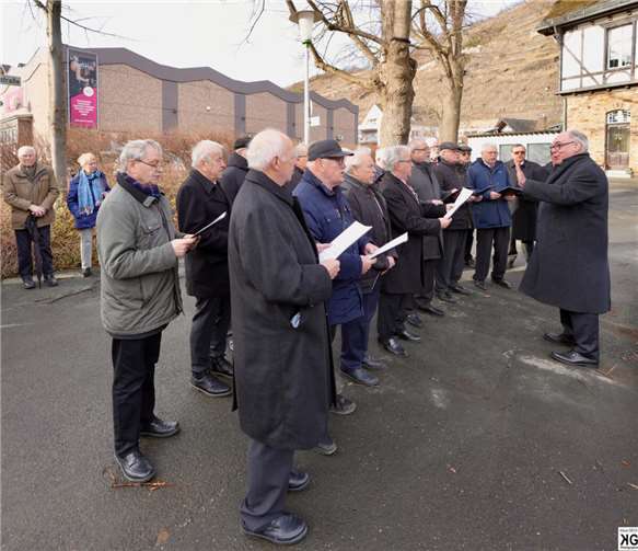 Die Chorgemeinschaft sang „O Herr, gib Frieden“.  Foto: KG