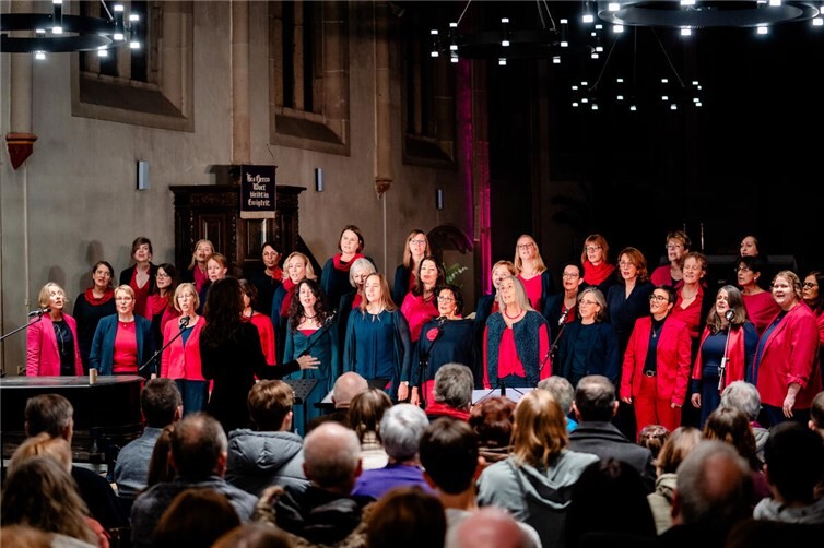Die ChoriFeen bei ihrem diesjährigen Adventskonzert in der Christuskirche. Foto: Creative Moments, B. Risse