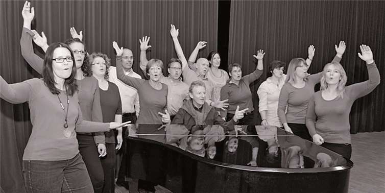 Die Chormitglieder haben große Freude am Singen. privat