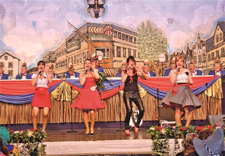 Die „Cölln Girls“ sorgten mit ihren Songs und Hits für eine tolle Stimmung in der Jungholzhalle.