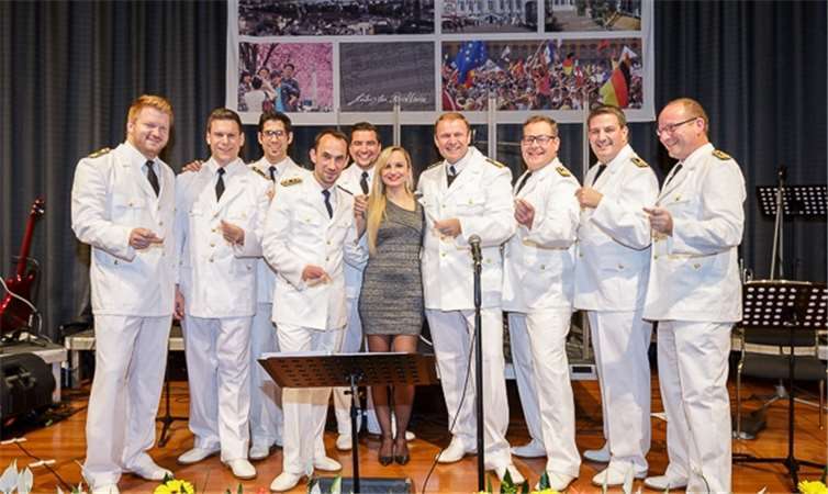 Die Combo der Bundeswehr Siegburg sorgt für ganz besondere Unterhaltung Foto: privat