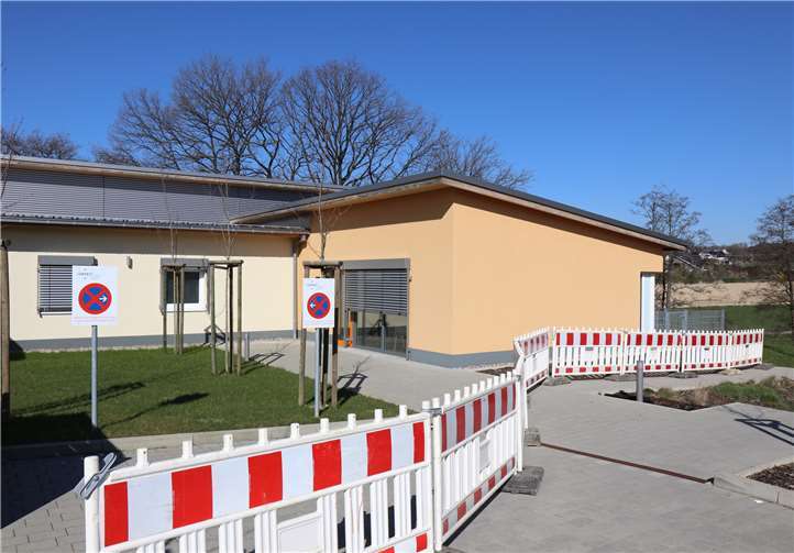 Die Corona-Ambulanz in Asbach in direkter Nähe der Kinderarztpraxis Dr. Zimmermann.