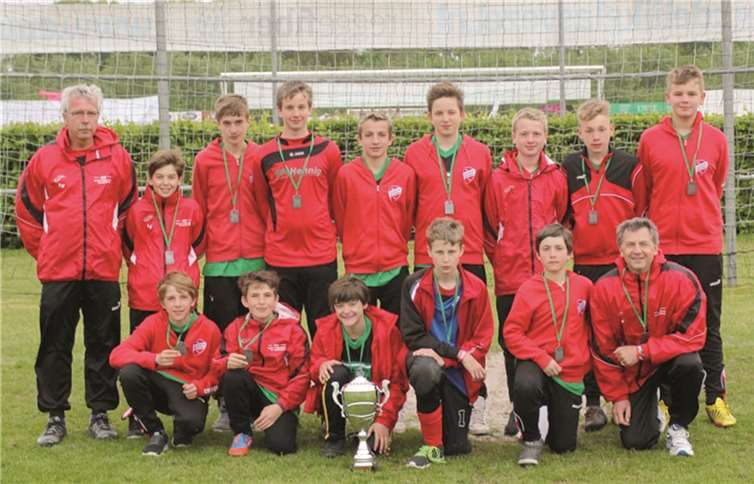 Die D-Jugend der JSG Berod-Lautzert ist stolz auf ihren dritten Platz beim Oranje-Cup 2013.privat