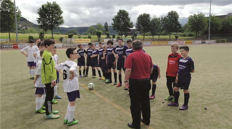 Die D-Jugend der SG Bad Breisig im Spiel gegen Adenau. privat