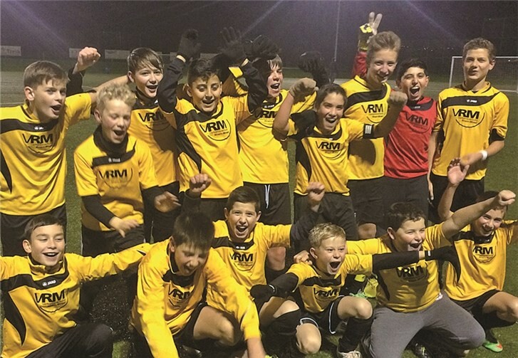 Die D-Jugend des SC Sinzig schaffte den Aufstieg durch einen Sieg im Entscheidungsspiel.privat