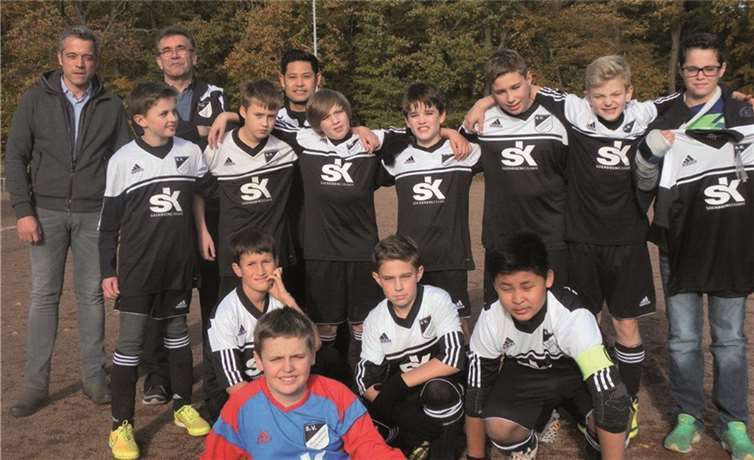 Die D-Jugend des SV Alemannia Adendorf in ihren neuen Trikots.Privat